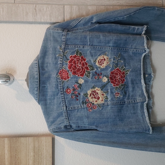 Denim jacket - Picture 6 of 8